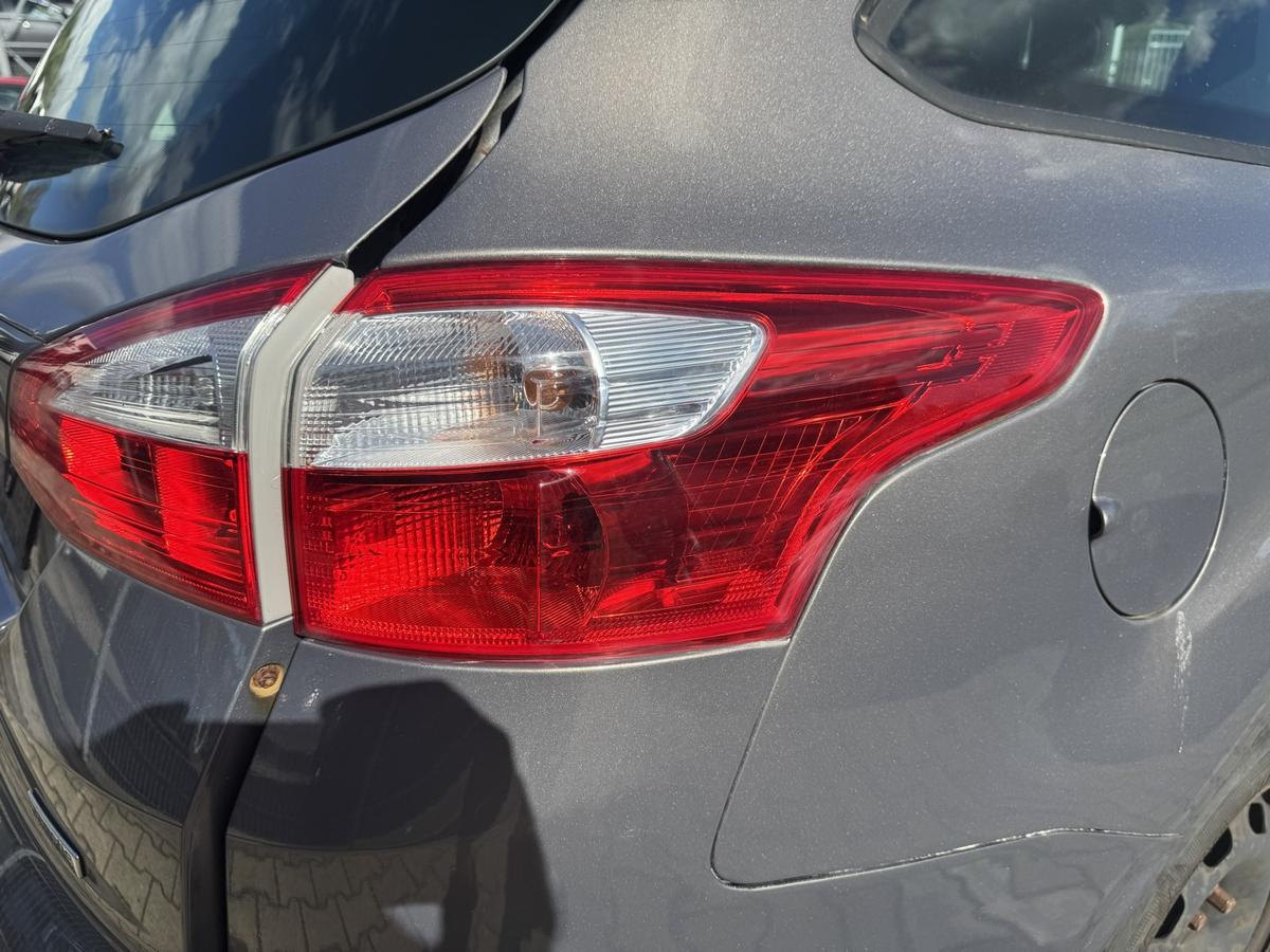 Ford Focus 3 original R&uuml;cklicht R&uuml;ckleuchte Schlussleuchte rechts au&szlig;en Kombi Bj.2012